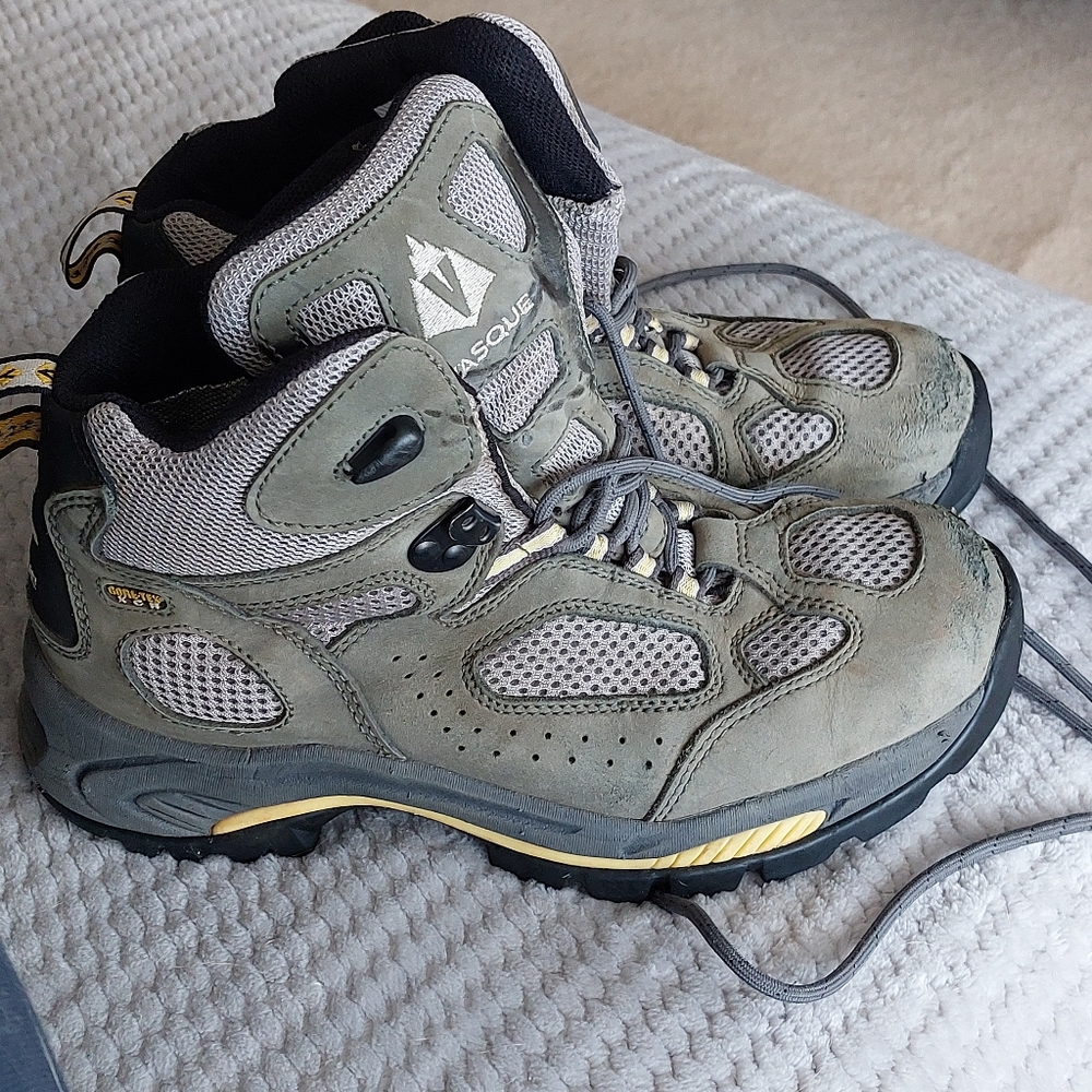 Vasque Hiking Boots Size 8